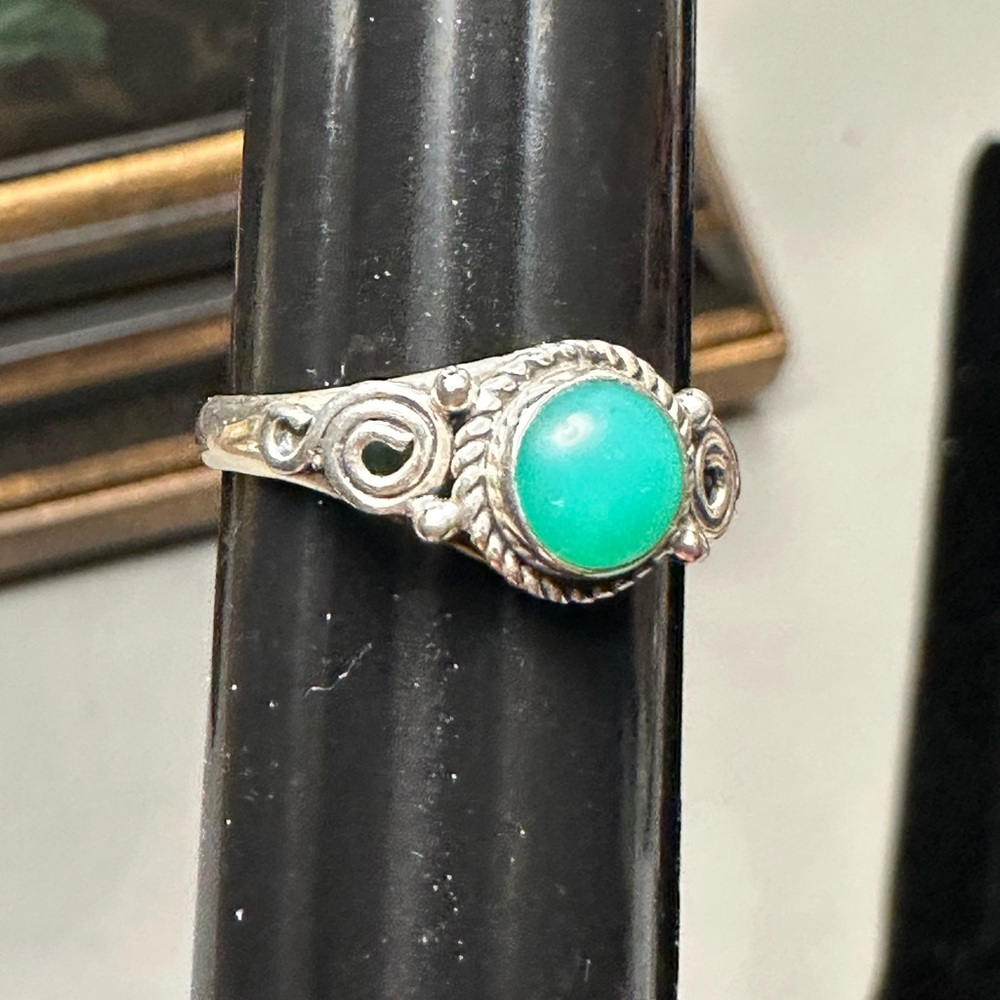 Rare apple green chalcedony ring sterling silver